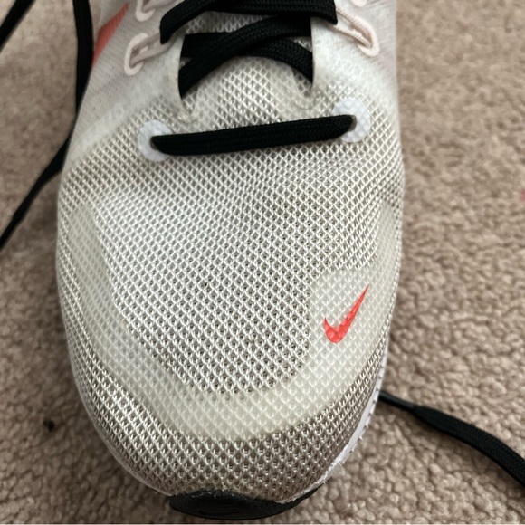 Women’s Size 8 - Nike Quest 4 White Magic Ember - Picture 10 of 13